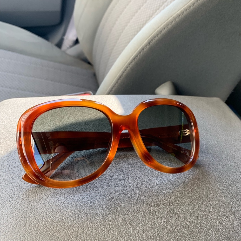 NEW Gucci sunglasses!